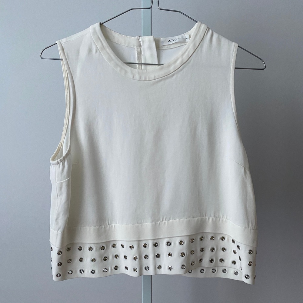 A.L.C. 6 White Blouse Preppy Minimalist Sleeveless Top Grommet‎ Hem Zip Back